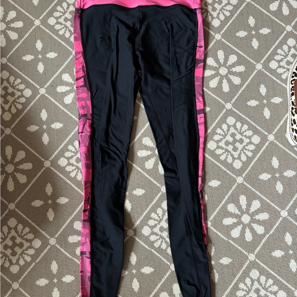 Under Armour Pink and Black Activewear Set - Picture 5 of 7
